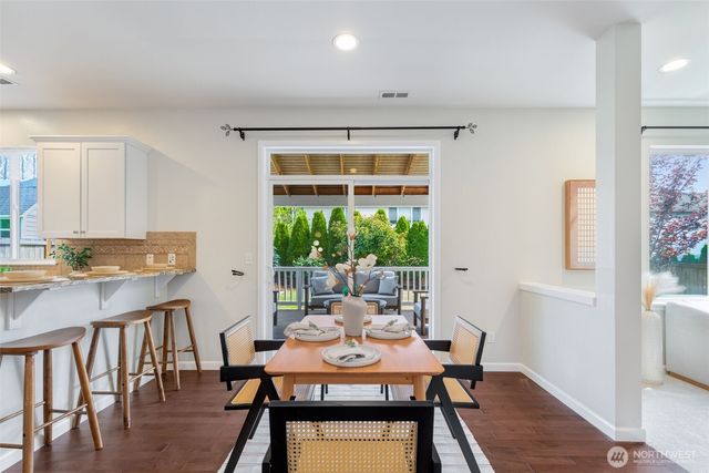 19728 77th Place NE, Kenmore, WA 98028