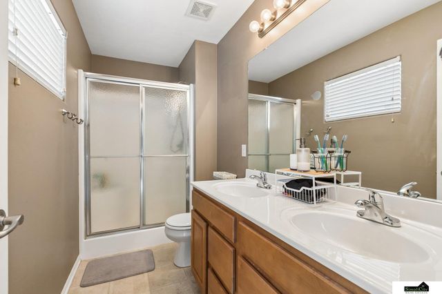 14631 Kansas Avenue, Omaha, NE 68116