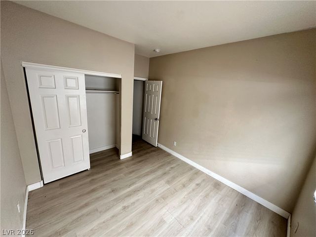 7873 Blue Brook Drive, Las Vegas, NV 89147