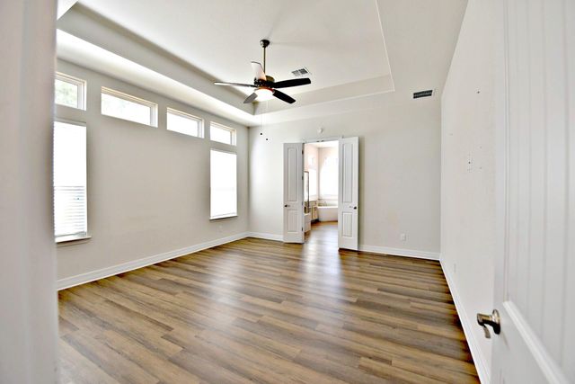 2220 Airport DR, Leander, TX 78641