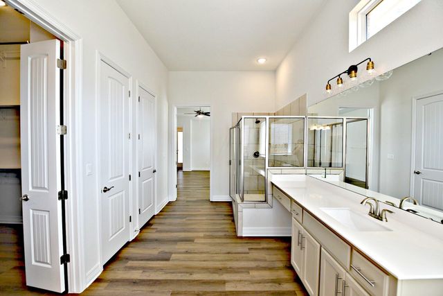 2220 Airport DR, Leander, TX 78641