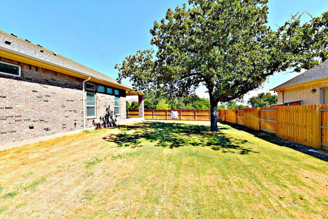 2220 Airport DR, Leander, TX 78641