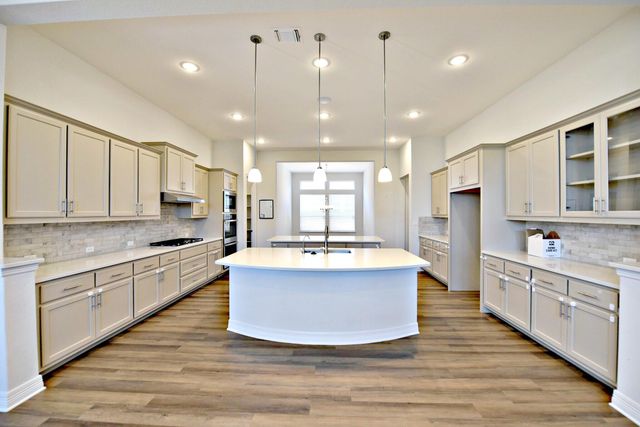 2220 Airport DR, Leander, TX 78641