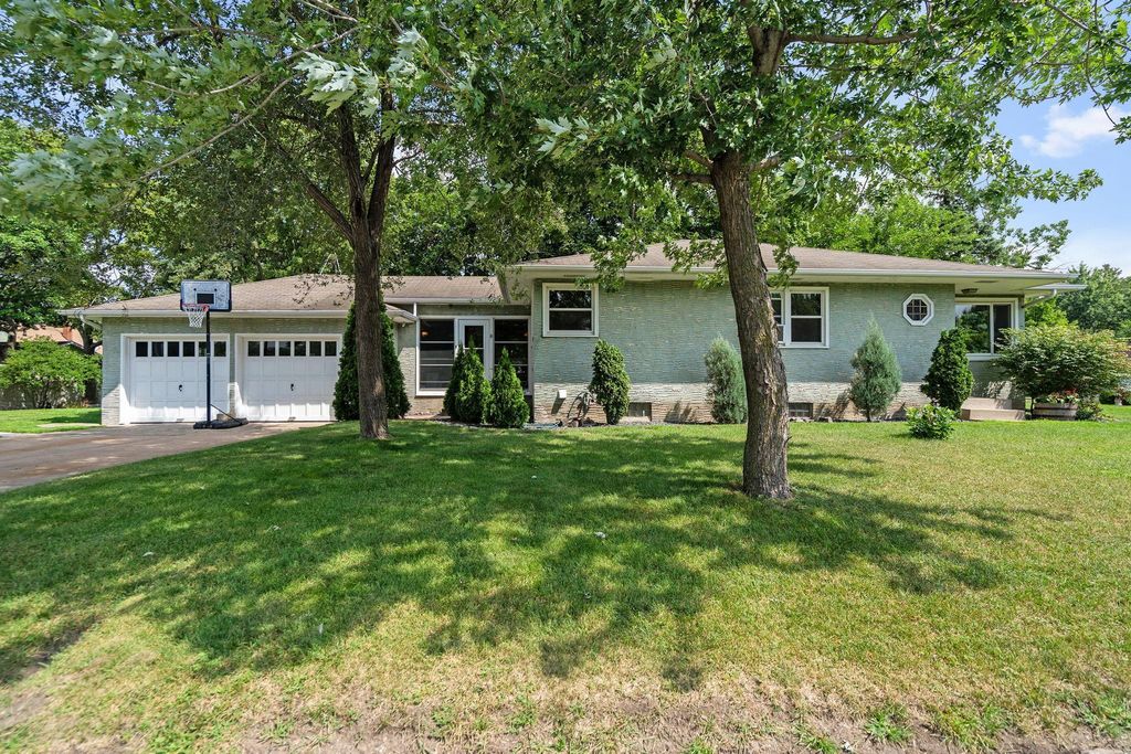 1704 7th Avenue, Anoka, MN 55303