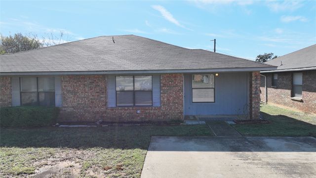 2546 Windy Pine Lane, Arlington, TX 76015