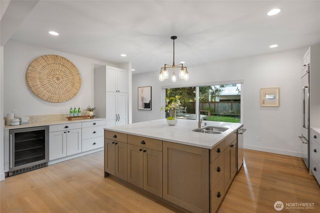 10317 Sand Point Way NE, Seattle, WA 98125