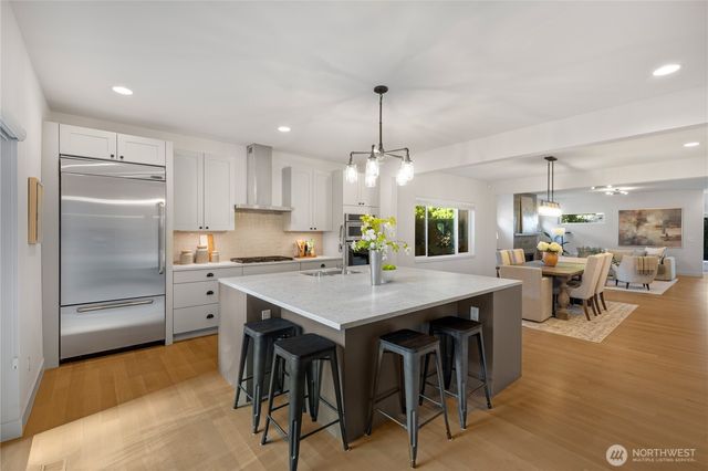 10317 Sand Point Way NE, Seattle, WA 98125