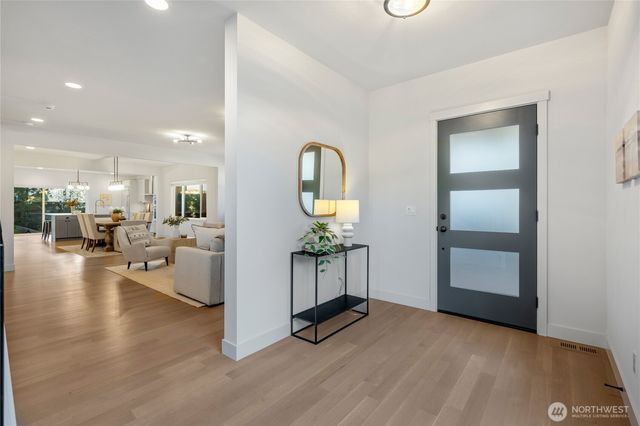 10317 Sand Point Way NE, Seattle, WA 98125