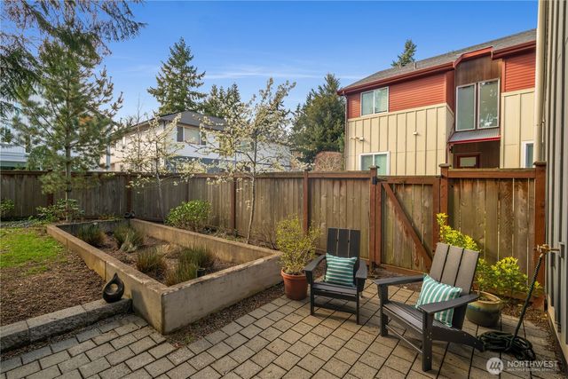 10317 Sand Point Way NE, Seattle, WA 98125