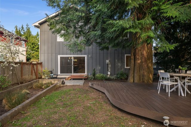 10317 Sand Point Way NE, Seattle, WA 98125