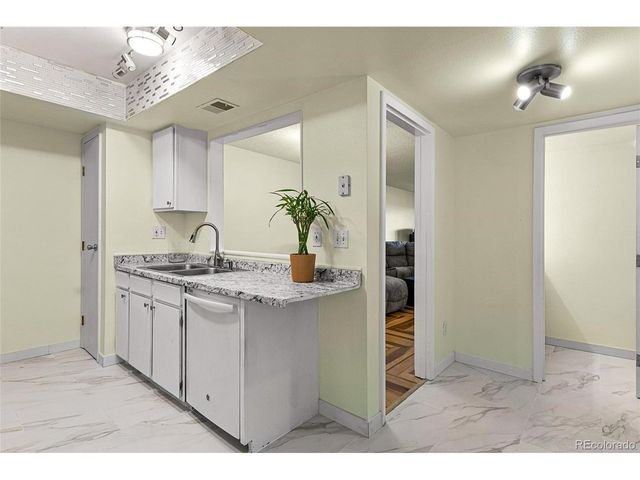3550 S Harlan St 119, Denver, CO 80235