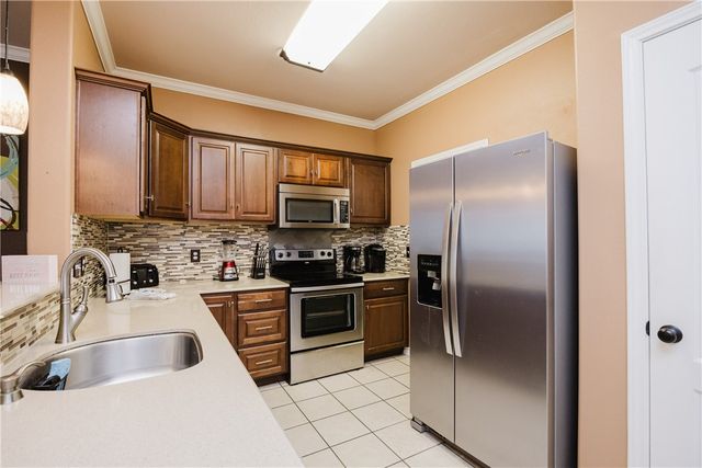 15102 Leeward Dr 502, Corpus Christi, TX 78418