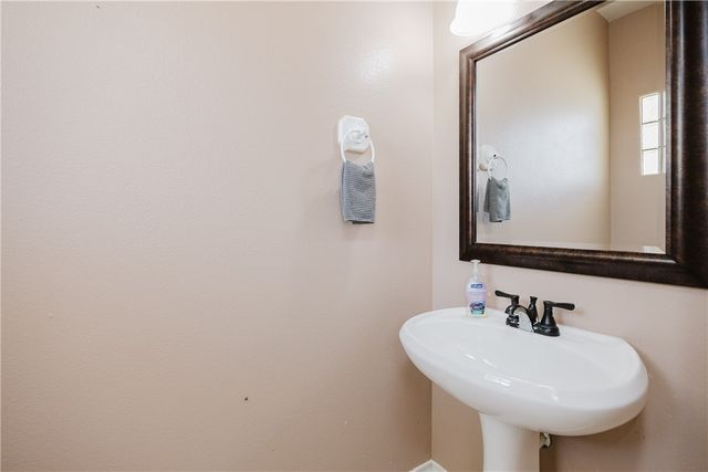 15102 Leeward Dr 502, Corpus Christi, TX 78418