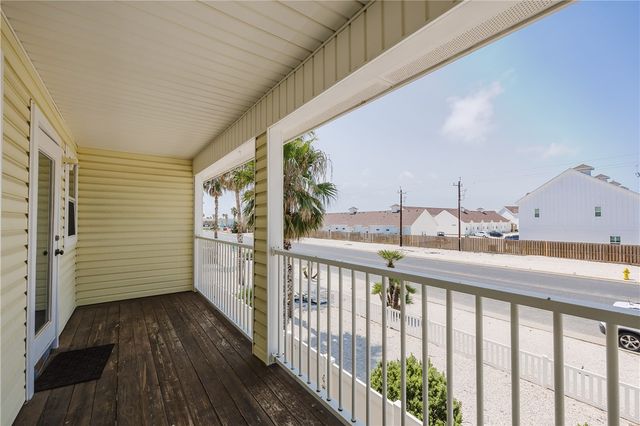 15102 Leeward Dr 502, Corpus Christi, TX 78418