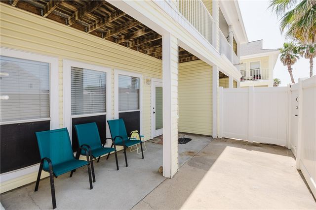 15102 Leeward Dr 502, Corpus Christi, TX 78418