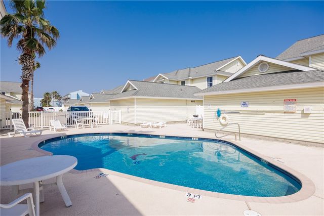 15102 Leeward Dr 502, Corpus Christi, TX 78418