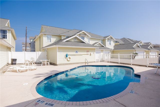 15102 Leeward Dr 502, Corpus Christi, TX 78418