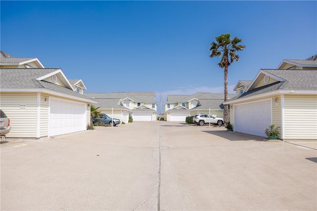 15102 Leeward Dr 502, Corpus Christi, TX 78418