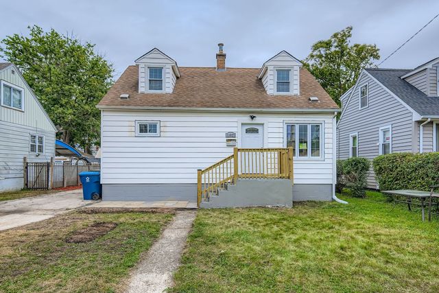 14827 Kenneth Avenue, Midlothian, IL 60445