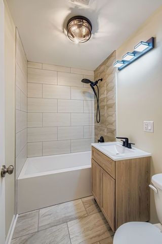 14827 Kenneth Avenue, Midlothian, IL 60445