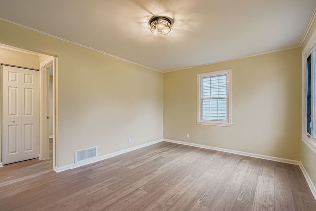 14827 Kenneth Avenue, Midlothian, IL 60445