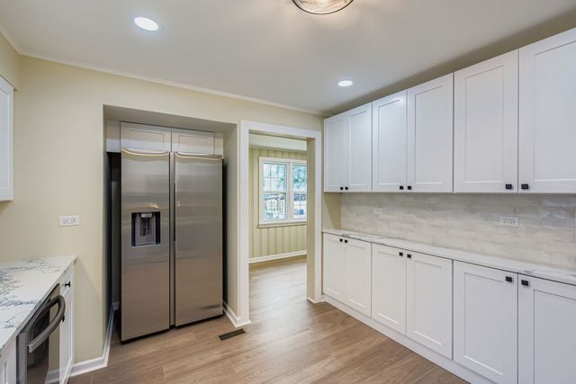 14827 Kenneth Avenue, Midlothian, IL 60445