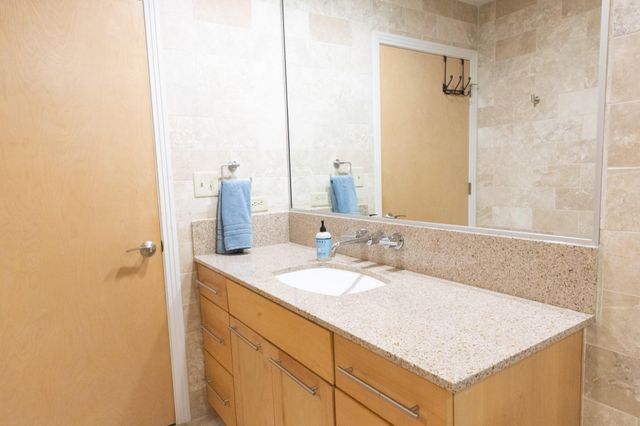 1600 Barton Springs RD 5610, Austin, TX 78704