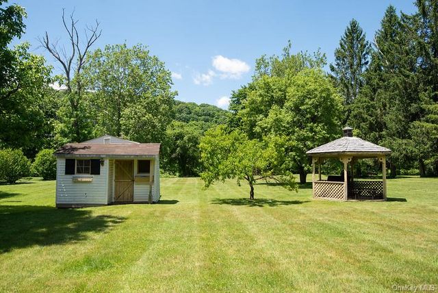 20 Craig Lane, Dover Plains, NY 12522