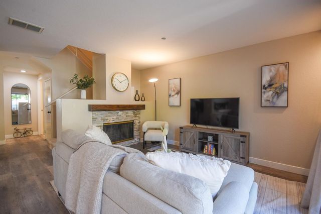 6993 Rodling Drive C, San Jose, CA 95138