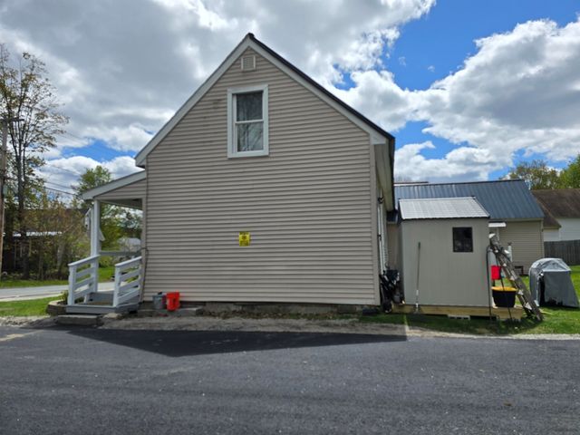 38 Summer Street, Newport, NH 03773