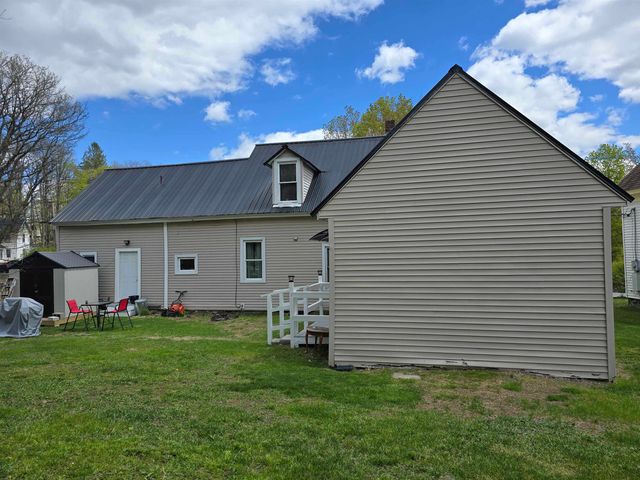 38 Summer Street, Newport, NH 03773