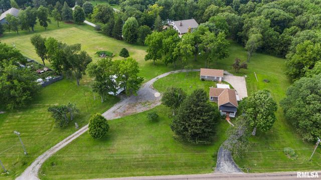 4751 SHERIDAN Road, Groveland, IL 61535