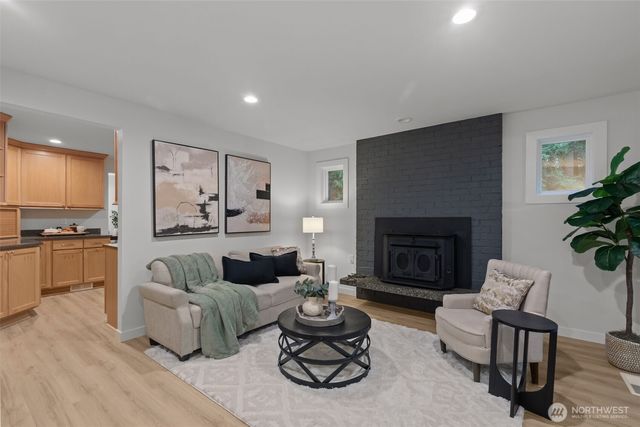 10621 164th Avenue NE, Redmond, WA 98052