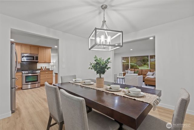 10621 164th Avenue NE, Redmond, WA 98052