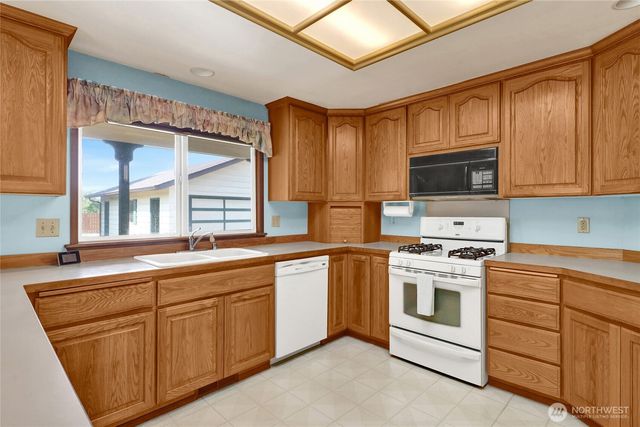 13176 Avon Allen Road, Mount Vernon, WA 98273