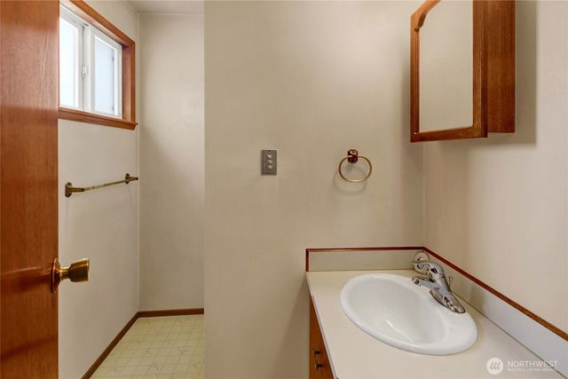 13176 Avon Allen Road, Mount Vernon, WA 98273