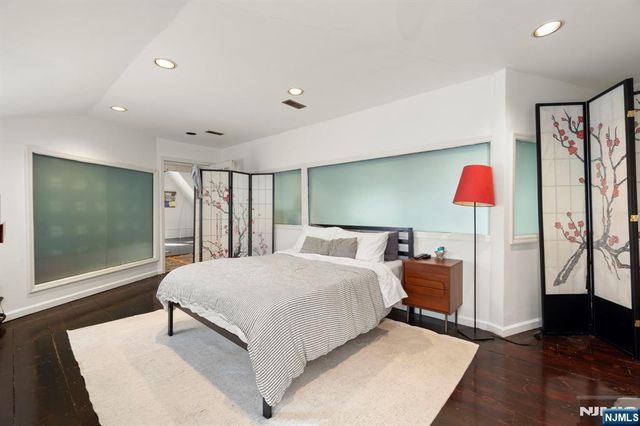 9 Prospect Terrace, Montclair, NJ 07042