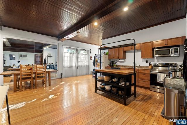 9 Prospect Terrace, Montclair, NJ 07042