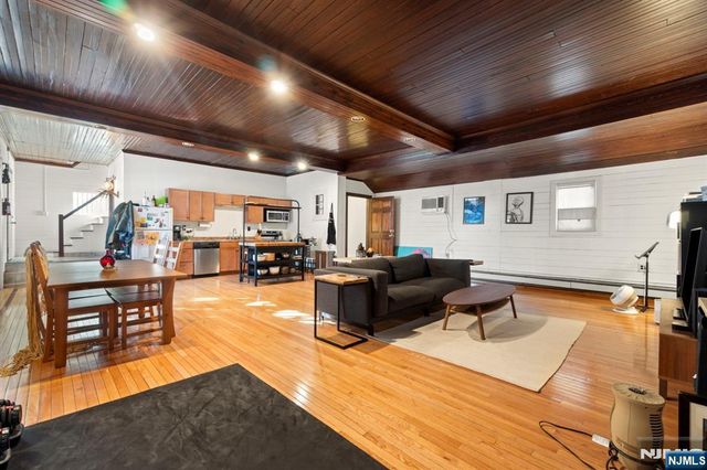 9 Prospect Terrace, Montclair, NJ 07042