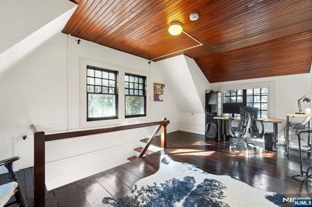 9 Prospect Terrace, Montclair, NJ 07042