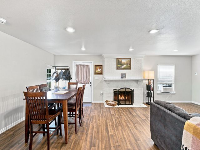 408 Inwood Road, Azle, TX 76020