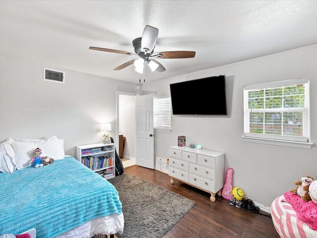 408 Inwood Road, Azle, TX 76020