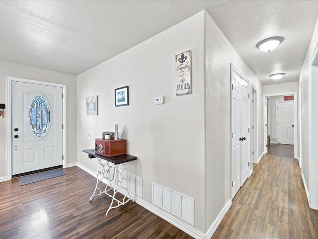 408 Inwood Road, Azle, TX 76020
