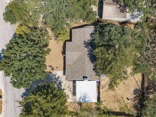 408 Inwood Road, Azle, TX 76020