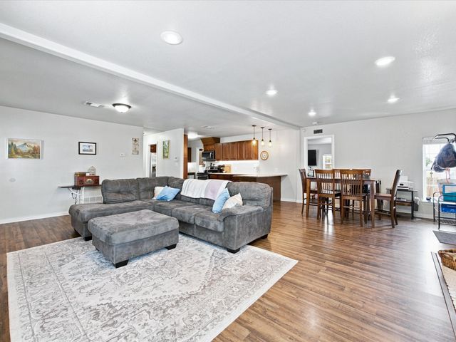 408 Inwood Road, Azle, TX 76020