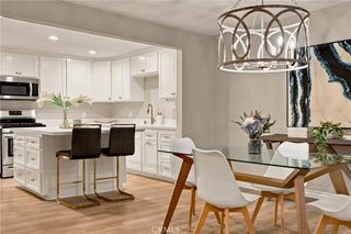 18324 Clark 110, Tarzana, CA 91356