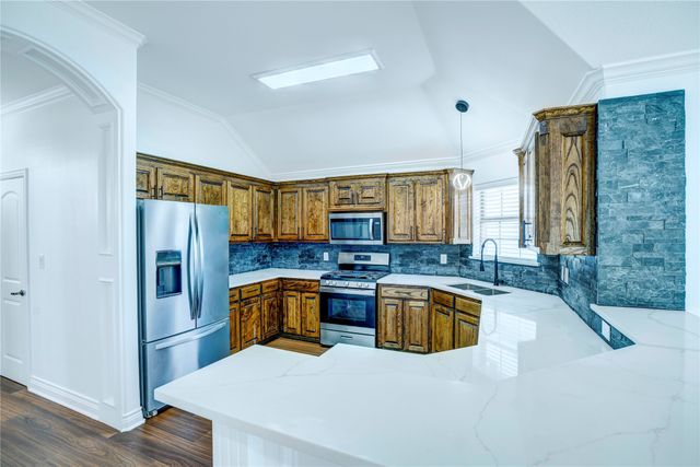 3101 Angle Avenue, Fort Worth, TX 76106