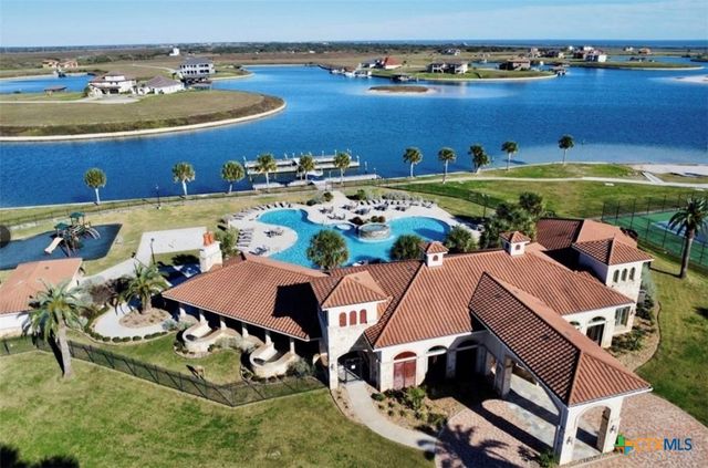 263 W Burgundy, Port O'connor, TX 77982