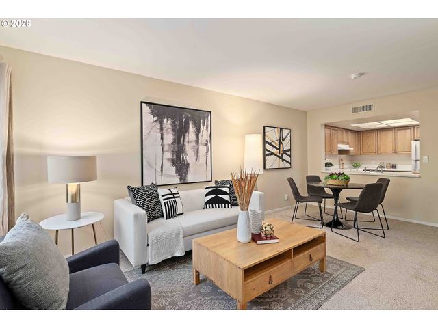 6605 W BURNSIDE Rd 112, Portland, OR 97210