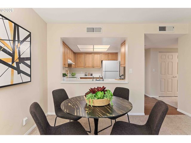 6605 W BURNSIDE Rd 112, Portland, OR 97210